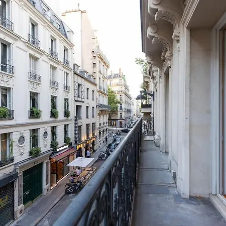 Spacious - Champs-elysees