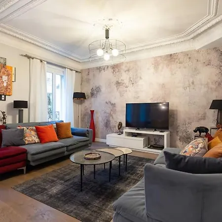 Spacious - Champs-elysees *
